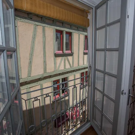 L'hallai Du Roy Apartment